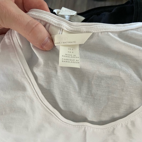 A set of 3 maternity shirts - Picture 2 of 2